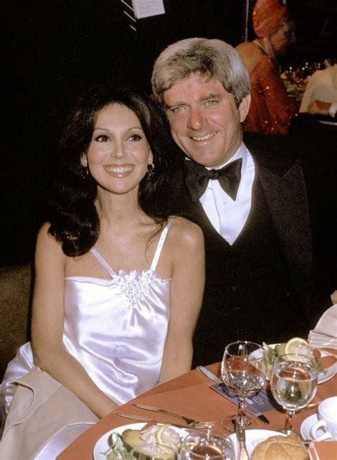 marlo thomas phil donahue divorce.